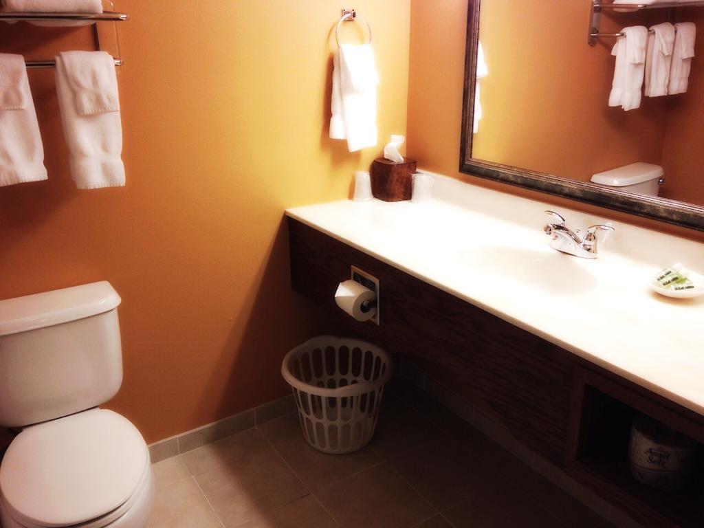 Grandstay Hotel & Suites Downtown Sheboygan Oda fotoğraf